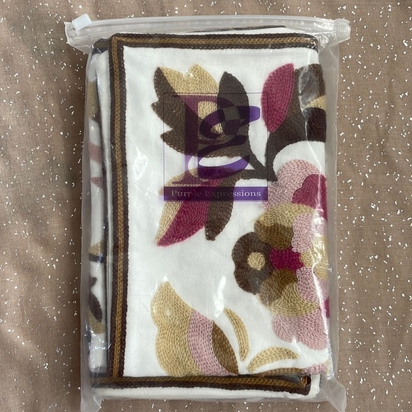 Brand New Set of 2 Embroidered Floral Decorative Throw Pillow Covers 18"x18" - Picture 6 of 10